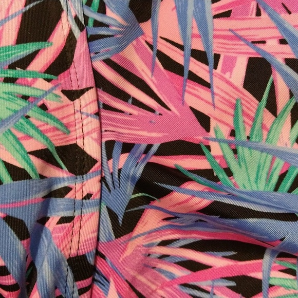 Open back halter bathing suit top size small 4/6 - Picture 2 of 4